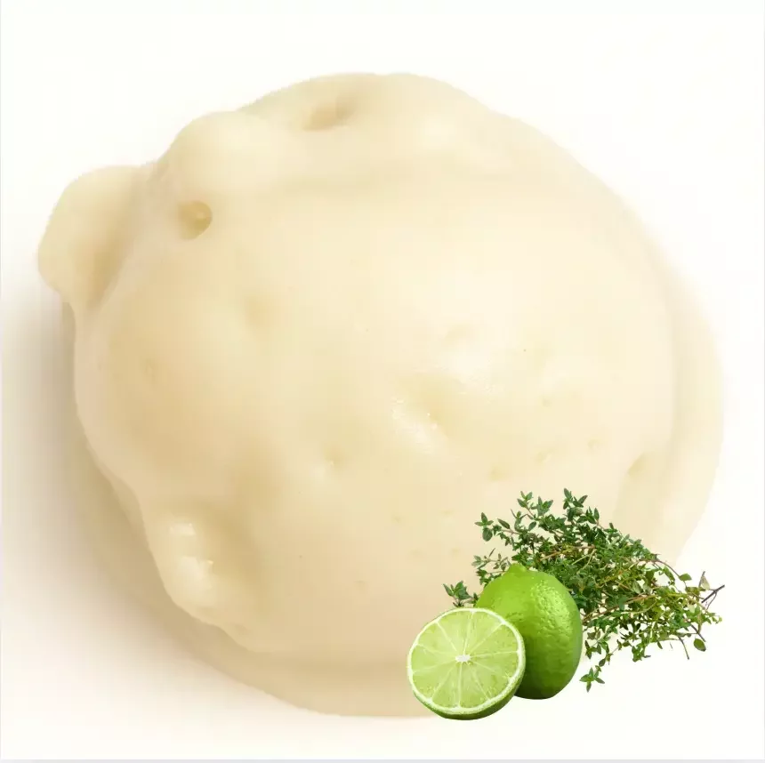 Bola de helado de lima y tomillo limonero